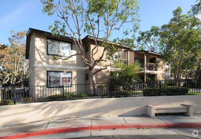 Vintage Apartments For Senior 55+ - Anaheim, CA | Apartment Finder