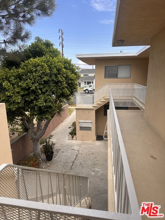 Building Photo - 5411 S Centinela Ave
