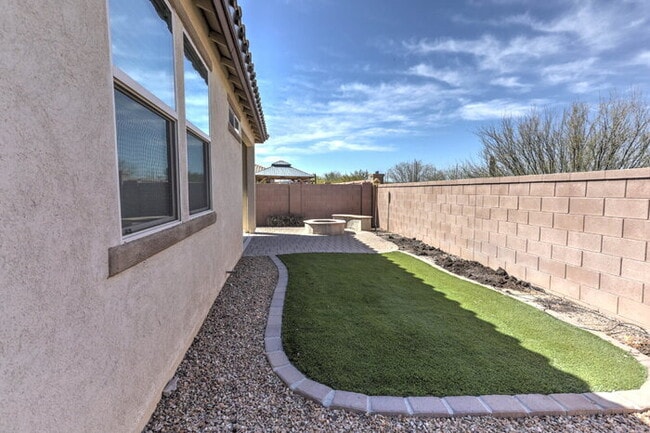 Building Photo - Northern Rancho Sahuarita