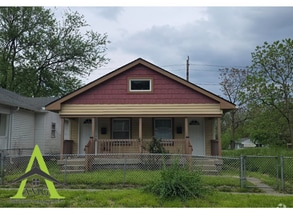 Building Photo - 567 N Belmont Ave