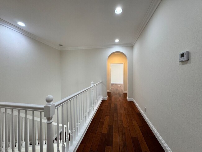 Building Photo - Spacious 6-Bedroom Estate in the Heart of Eastvale