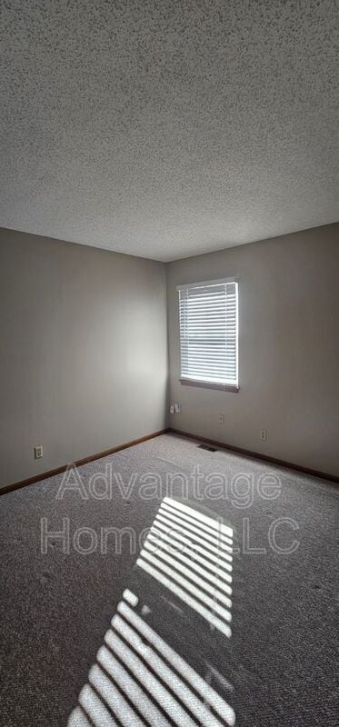 Building Photo - 11905 W 117th Terrace