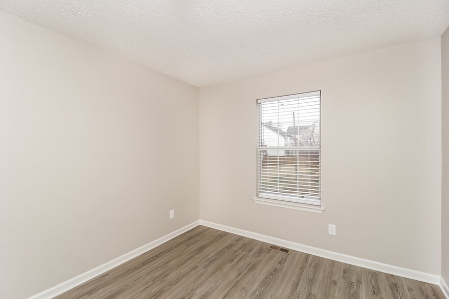 Building Photo - 2913 Crest Ridge Ct SW