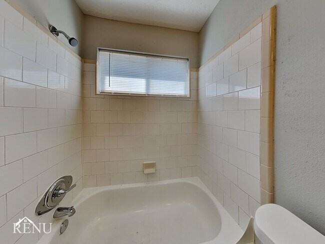 Building Photo - 6918 Rockergate Dr