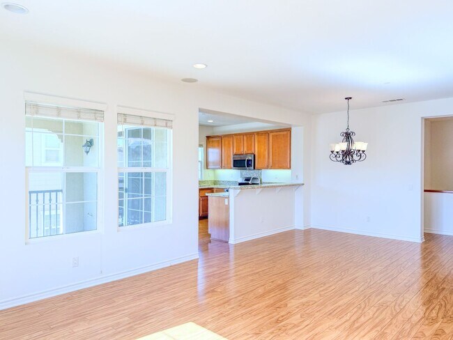 Building Photo - 8262O | Citrus Walk in Ventura | Unfurnished