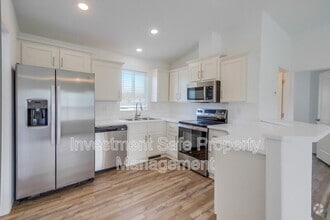 Building Photo - 4028 Charles St