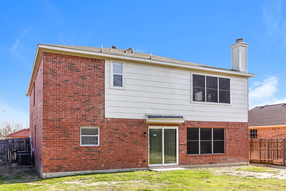 Building Photo - 1511 Columbia Dr