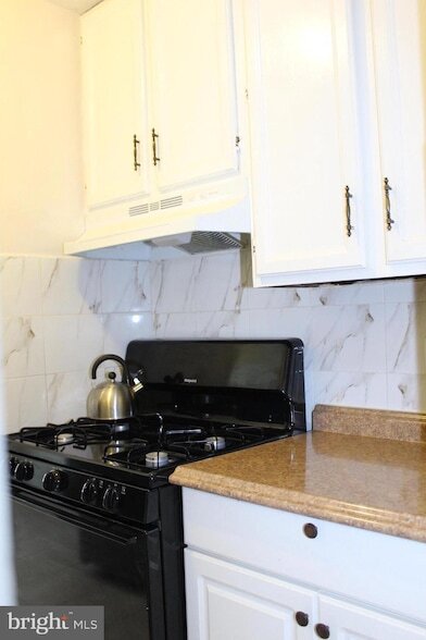 Building Photo - 426 Harmon Rd