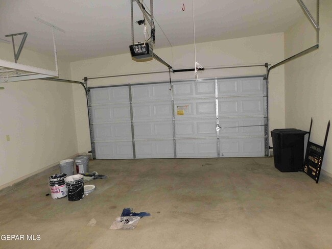 Building Photo - 12736 Tierra Sonora Dr