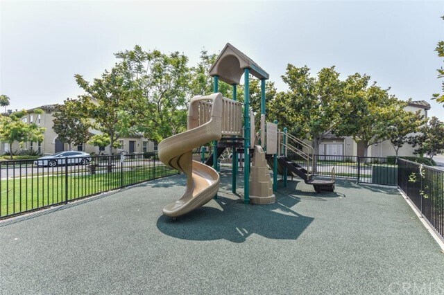 Building Photo - 2640 W Madison Cir