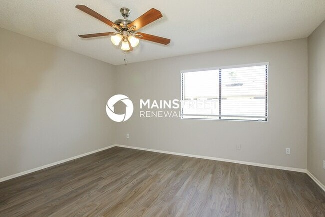 Building Photo - 3 Bedroom Pet-Friendly Home in Glendale, A...