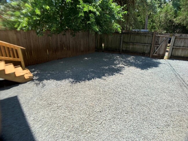 Building Photo - 2509 Riddle Rd