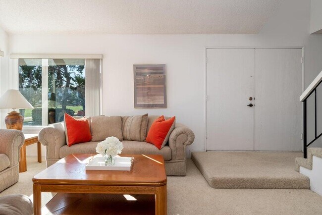 Building Photo - 6175 Montecito Dr