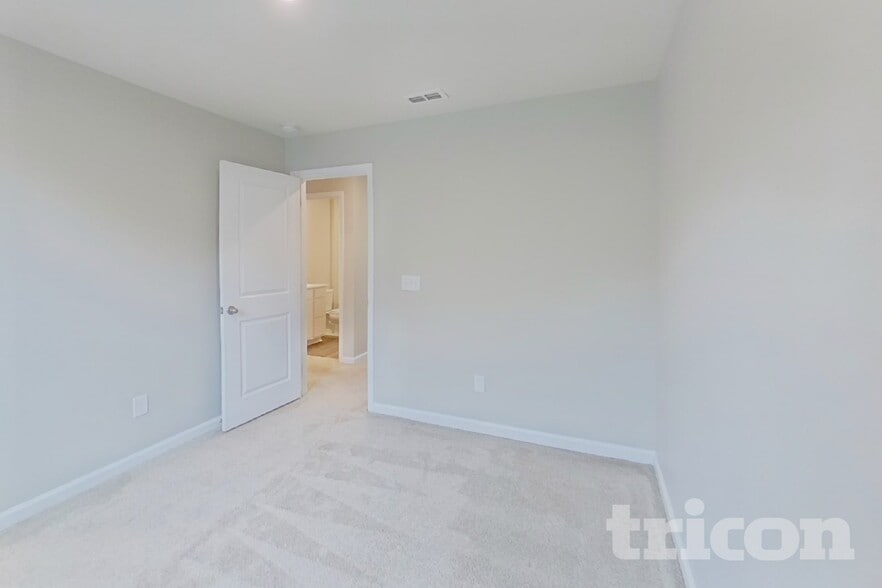 Building Photo - 886 Purcell Dr