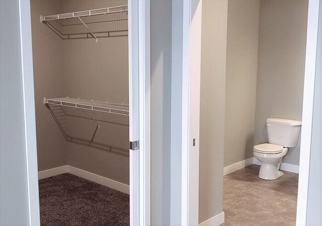 Building Photo - $1,450 | 1 Bedroom, 1 Bathroom Condo | Pet Friendly* | Available for August 1st, 2026 Move In!