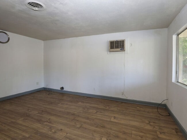 Building Photo - 15190 Highlands Harbor Dr