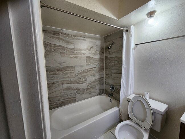 Building Photo - 1314 Mossridge Dr