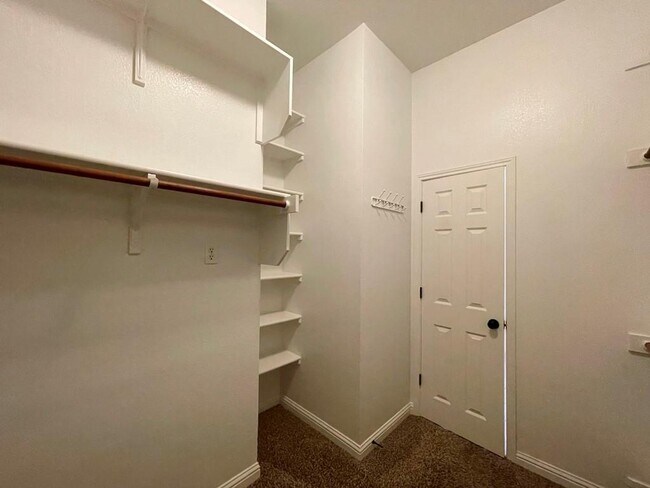 Building Photo - 3664 Fossilwood Way