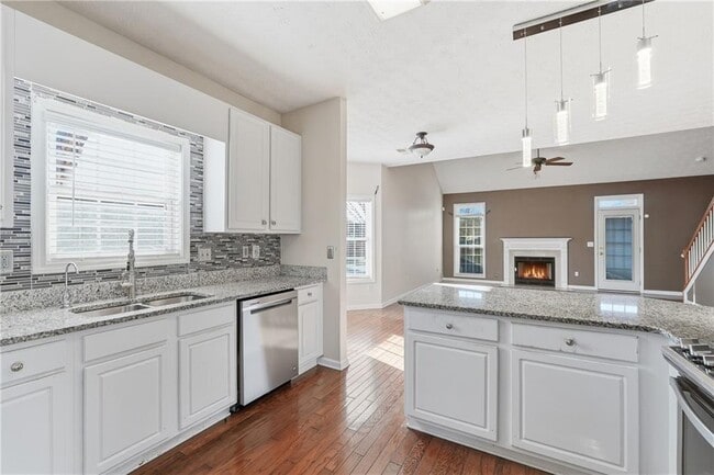 Building Photo - 1402 Edgeley Way