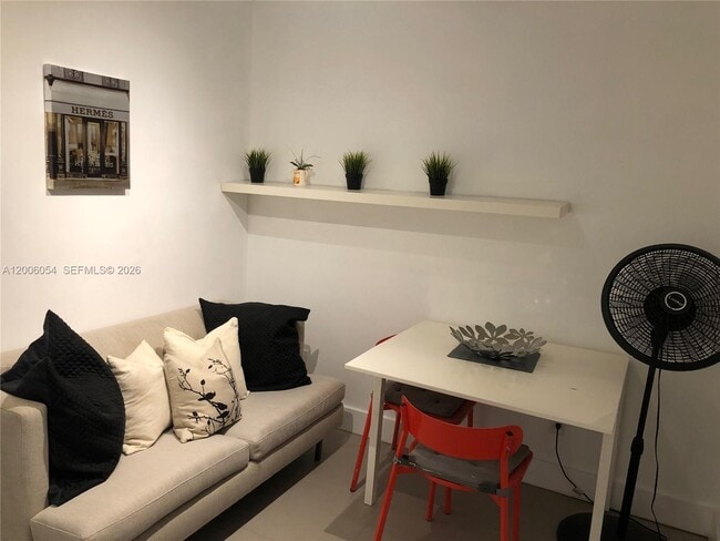 Building Photo - 911 Meridian Ave