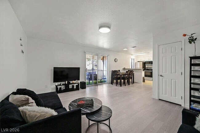 Building Photo - 5493 Indian River Dr