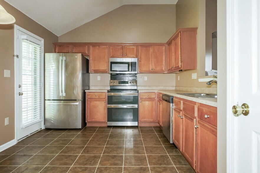 Building Photo - 4941 Wemberley Dr