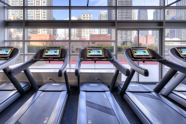 Building Photo - 545 N Dearborn St