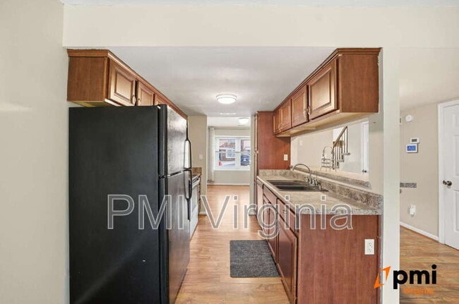 Building Photo - 1957 Darnell Dr