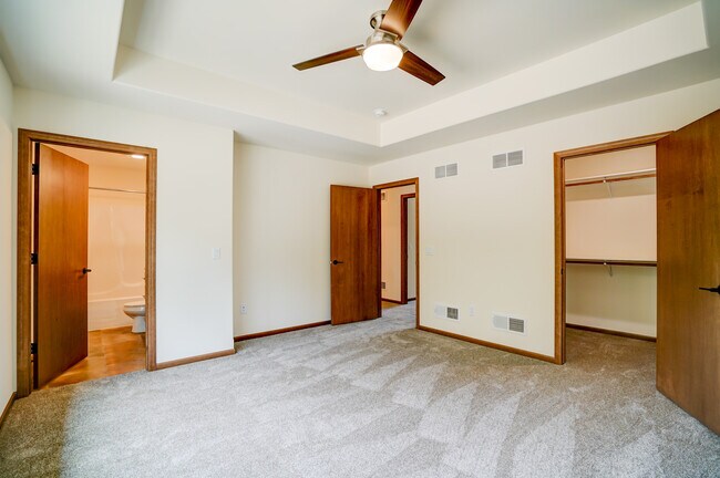 Building Photo - 445 Odyssey Ct