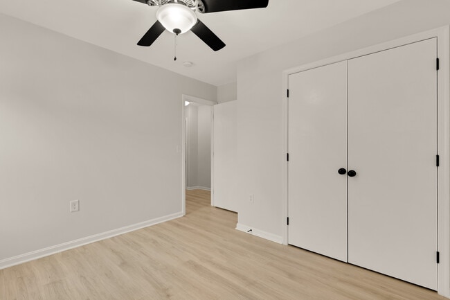 Building Photo - 6214 Kolb St