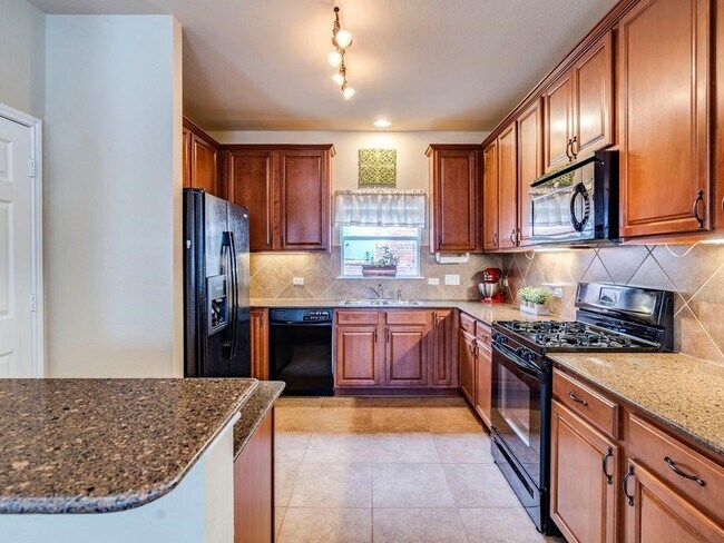 Building Photo - 611 Boca Chica Dr