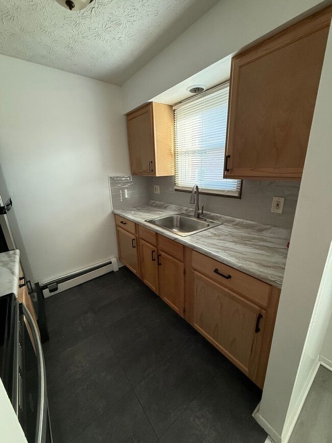 Building Photo - 5008 West Blvd