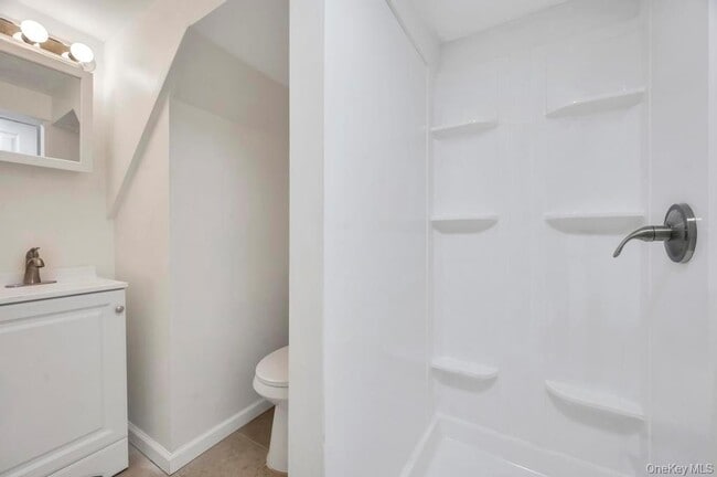 Building Photo - 21 Garden St