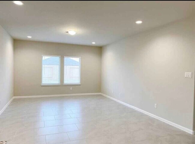 Building Photo - 29602 Juniper Ct