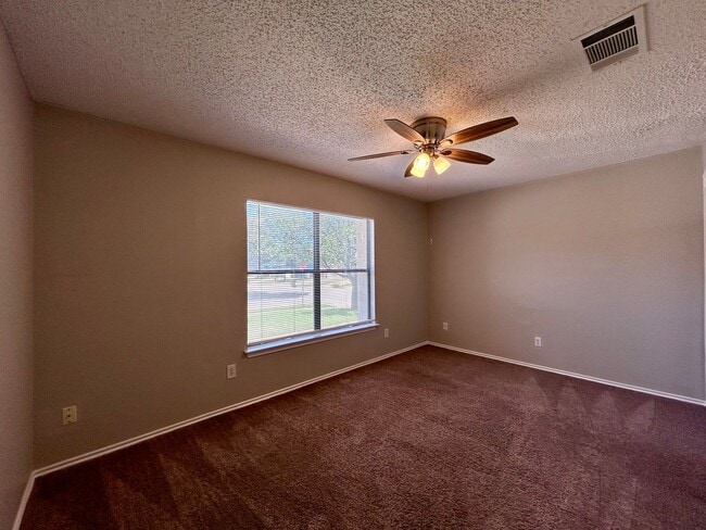 Building Photo - 3647 Bass Loop