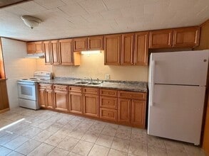 Building Photo - 19 Lantern Rd