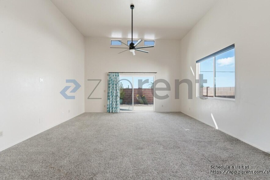 Building Photo - 8119 N Peppersauce Dr