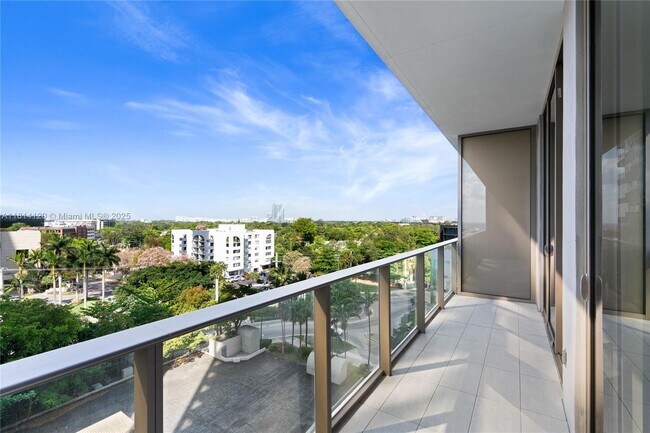 Building Photo - 2678 Tigertail Ave