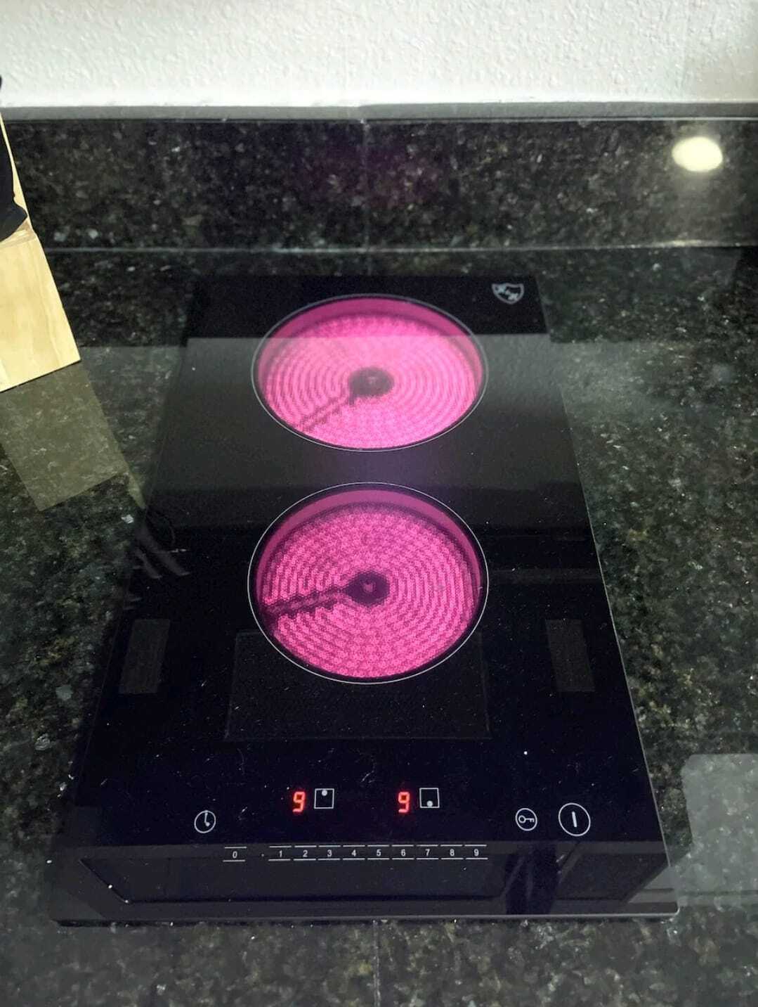 Building Photo - 921 W Penfield St