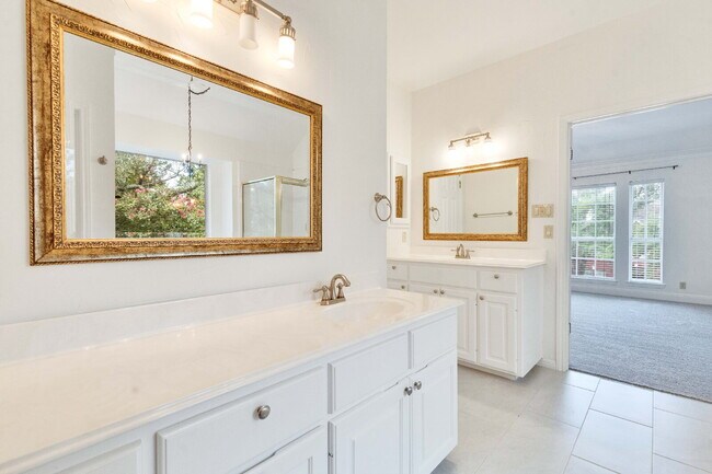 Building Photo - Charming Home in the Coveted River Place Community 5407 Merrywing Circle, Austin, TX 78730