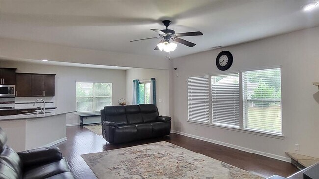 Building Photo - 5295 Rustic Ct
