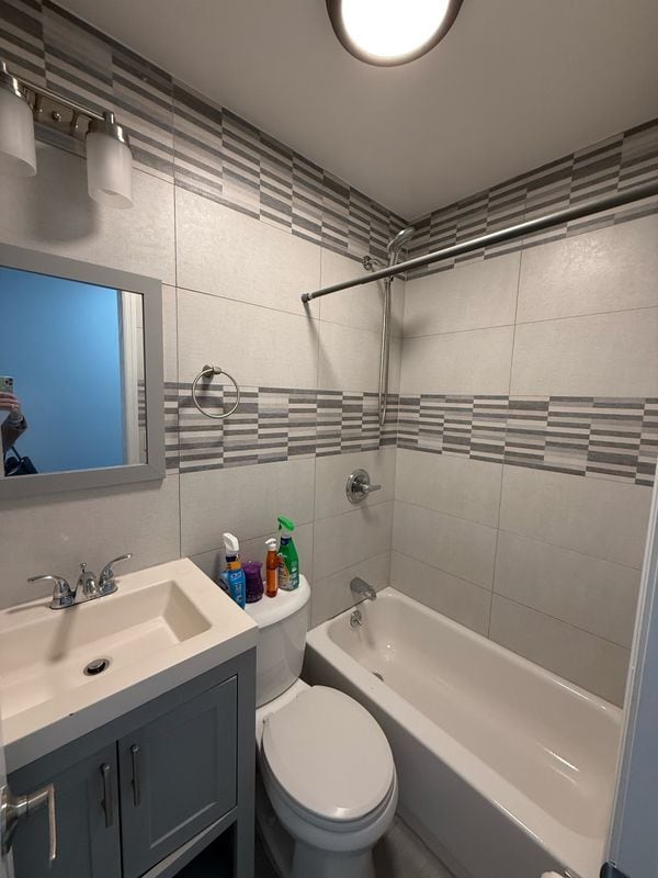 Building Photo - 2806 Mermaid Ave