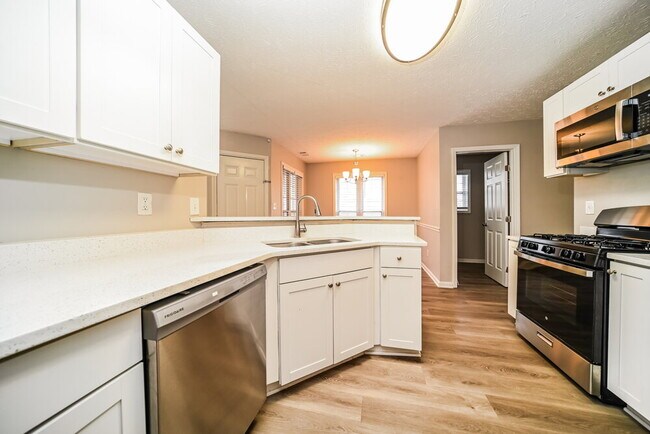 Building Photo - 260 Landing Dr