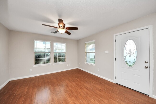 Building Photo - 20641 Patriot Park Ln