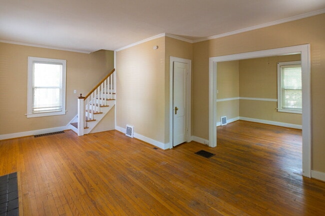 Building Photo - 26 Bagwell Ave