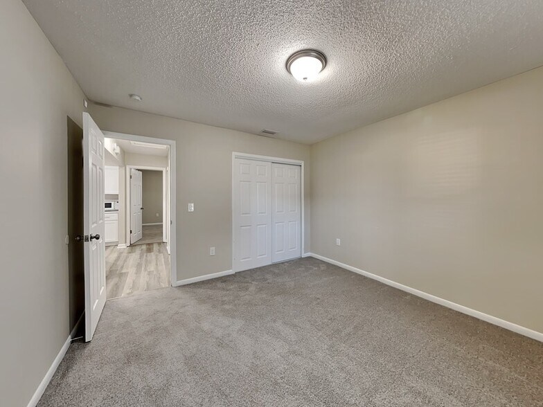 Building Photo - 150 Eldorado Dr