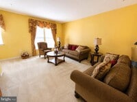 Building Photo - 4302 Begonia Dr
