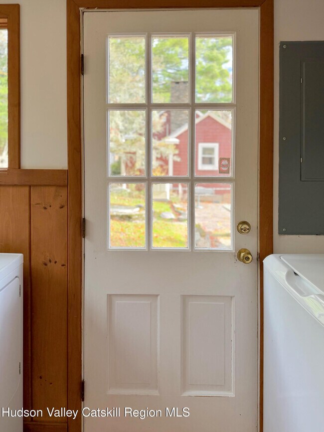 Building Photo - 13 Heyden Rd