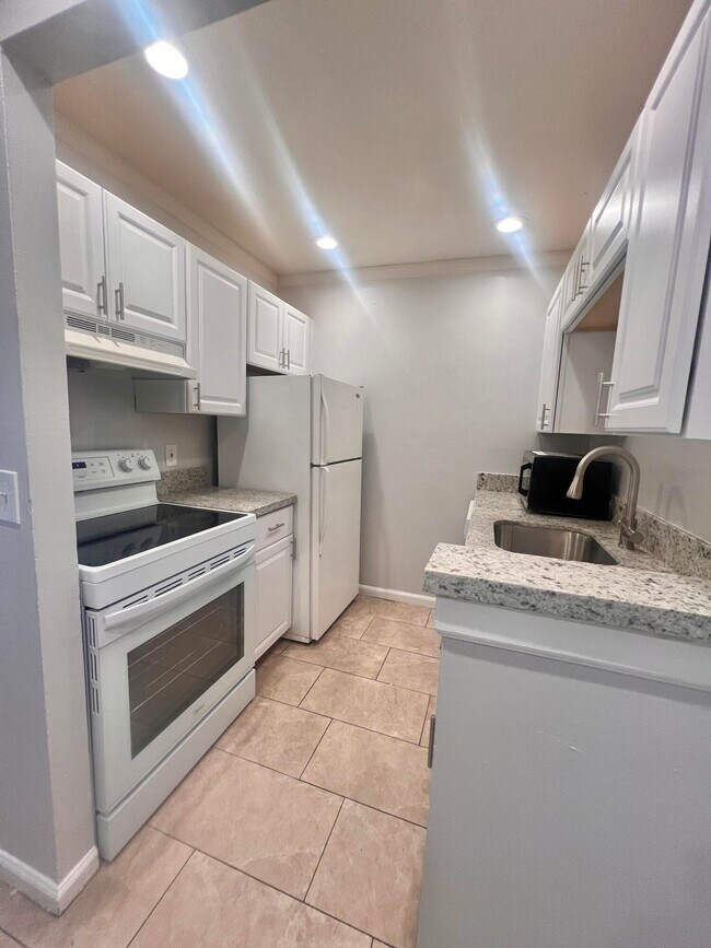 Building Photo - 1500 N Congress Ave