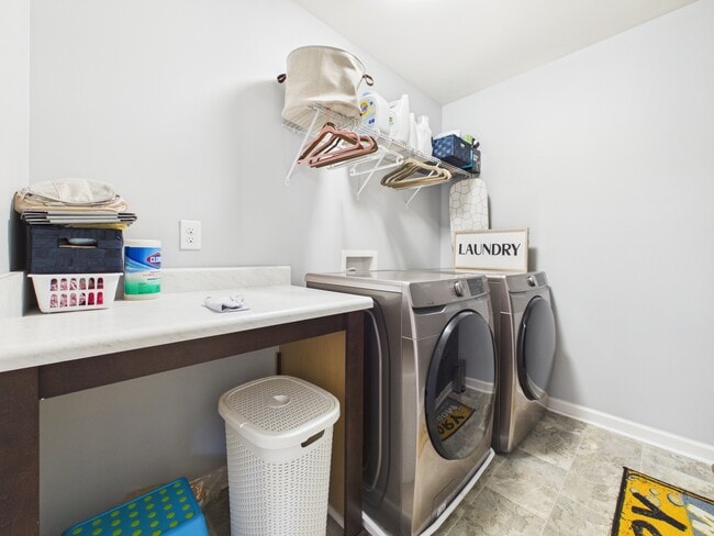 Building Photo - 4111 Stockbrook Dr